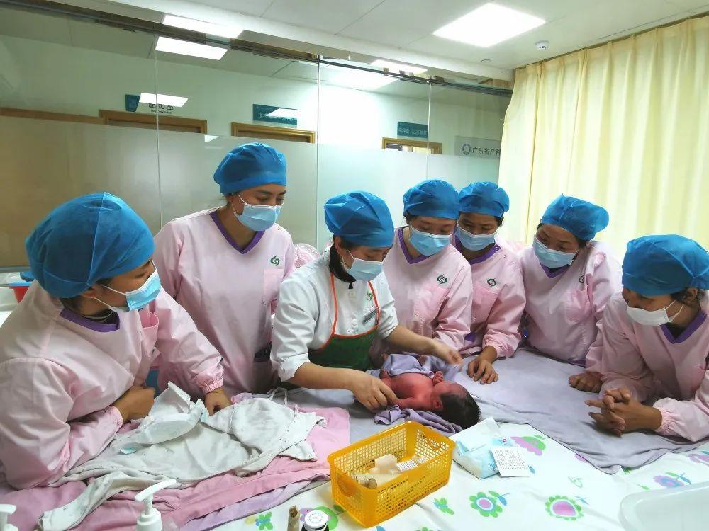 漳州妇婴监护型护送